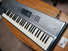 Korg n364 music d'occasion  Expédié en Belgium