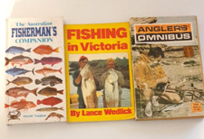 LIVROS DE PESCA AUSTRALIANOS VINTAGE Lote de 3 Inc. Ônibus de pesca Victoria, Anglers comprar usado  Enviando para Brazil