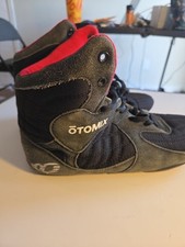 Scarpe otomix wrestling usato  Spedire a Italy
