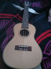 Ukulele d'occasion  Montfermeil
