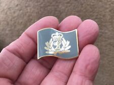 Emblema de broche de metal cinza bandeira prata cruzeiro mundial Cunard comprar usado  Enviando para Brazil