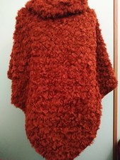 Poncho pelliccia sint. usato  Prato