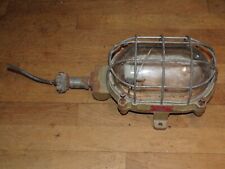 Ancienne lampe industrielle d'occasion  Ciry-le-Noble