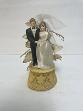 Decoração de bolo de casamento vintage dos anos 1960 noiva e noivo 6,5” com base comprar usado Decoração de bolo de casamento vintage dos anos 1960 noiva e noivo 6,5” com base comprar usado  Enviando para Brazil