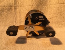 Carretel de lançamento ABU GARCIA AMBASSADEUR 6601 C4 isca de recuperação esquerda azul e dourado comprar usado Carretel de lançamento ABU GARCIA AMBASSADEUR 6601 C4 isca de recuperação esquerda azul e dourado comprar usado  Enviando para Brazil