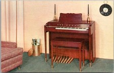 Vintage Thomas Organ Adv. Cartão postal "órgão eletrônico - mogno tradicional" comprar usado  Enviando para Brazil