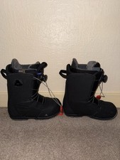Burton men snowboarding for sale  SELBY
