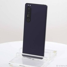 Smartphone xperia iii usato  Spedire a Italy