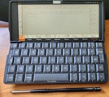 Psion series ordinateur usato  Spedire a Italy