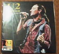 u2 vinyl usato  Milano
