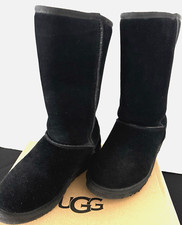 Ugg women classic for sale  Thousand Oaks