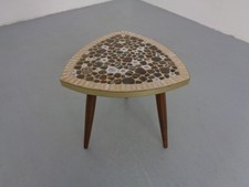 Tripé banquinho de flores mesa mosaico Rockabilly anos 60 comprar usado Tripé banquinho de flores mesa mosaico Rockabilly anos 60 comprar usado  Enviando para Brazil