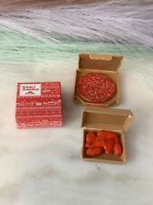 Zuru Mini Marcas Mini Foodie Pizza Hut Wings Triple Treat Box Barbie Pepperoni comprar usado  Enviando para Brazil