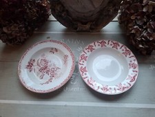 Assiettes creuses roses d'occasion  Villeneuve-la-Guyard
