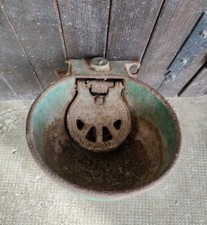 Abbeveratoio per mucche usato  Villa Minozzo