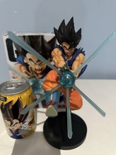 Goku figure dragon usato  Palermo