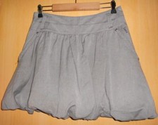 Petite jupe grise d'occasion  Croix