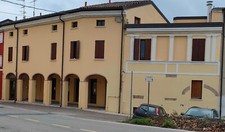 Edificio commerciale abitativo usato  Quistello