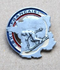 Insigne broche médaille d'occasion  Bénouville
