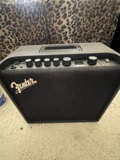 Amplificador combo Fender Mustang LT25 modelagem guitarra 25W 1X8" comprar usado  Enviando para Brazil