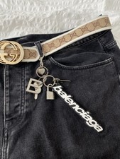 Usado, Kit de chaveiro Balenciaga em chaveiro cor prata multicolorido raro comprar usado Usado, Kit de chaveiro Balenciaga em chaveiro cor prata multicolorido raro comprar usado  Enviando para Brazil