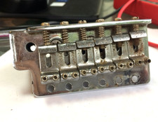 Usado, Relíquia 1990 Fender Vintage Reedição Stratocaster Guitarra Tremolo Bridge, 2-1/16" comprar usado  Enviando para Brazil