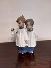 Nao llardo choir for sale  DOLLAR