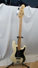 Baixo elétrico ESP 400 Series branco feito no Japão tipo PB corpo sólido comprar usado  Enviando para Brazil