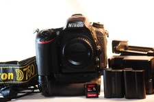 Usado, Cartão SD Nikon D750 24.3 MP FX full frame DSLR MB-D16 contagem de obturador 26264 64GB comprar usado  Enviando para Brazil