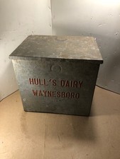 Garrafa de leite Hull's Dairy varanda caixa, galvanizada, Waynesboro, PA comprar usado Garrafa de leite Hull's Dairy varanda caixa, galvanizada, Waynesboro, PA comprar usado  Enviando para Brazil