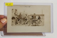 Cartão postal M-07 1915 San Antonio Texas masculino com motocicletas indianas na rua RPPC comprar usado  Enviando para Brazil
