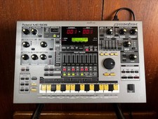 Usado, Roland MC-505 Groovebox Drum Machine Sequencer Nova bateria e LCD, interruptor de tato comprar usado  Enviando para Brazil