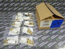 NOVA Caixa de 10 Receptáculos Femininos Marinco CL40FR-OFFSET-B Montagem em Barra de Ônibus Branco comprar usado  Enviando para Brazil