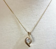 Pendentif moderne solitaire d'occasion  Bonneuil-Matours