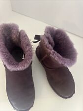 Women ugg mini for sale  Spring Hill