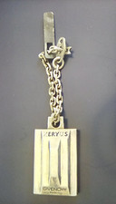 ETIQUETA DE METAL XERYUS Givenchy paris comprar usado  Enviando para Brazil