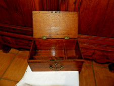 Old wooden chest d'occasion  Expédié en Belgium