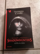 Cassandra clare shadowhunters usato  Ravenna