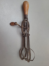 Maravilhoso batedor/misturador de ovos antigo antigo de ferro forjado à mão cabo de botão de madeira comprar usado Maravilhoso batedor/misturador de ovos antigo antigo de ferro forjado à mão cabo de botão de madeira comprar usado  Enviando para Brazil