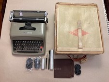 Macchina scrivere studio usato  Lecce
