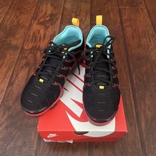 Usado, Tamanho 9 - Nike Air VaporMax Plus preto ouro universitário DX1795-001 com caixa comprar usado  Enviando para Brazil