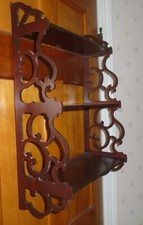 PRATELEIRA DE PAREDE SUSPENSA VINTAGE DÉCADA DE 1930 ANOS 40 LADOS ESCULPIDOS RANHURAS DE PLACA DUPLA 3 CAMADAS comprar usado  Enviando para Brazil