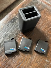 Usado, Carregador de bateria duplo GoPro Hero 5 6 7 8 AADBD-001 + 3 baterias AJBAT-001 comprar usado Usado, Carregador de bateria duplo GoPro Hero 5 6 7 8 AADBD-001 + 3 baterias AJBAT-001 comprar usado  Enviando para Brazil