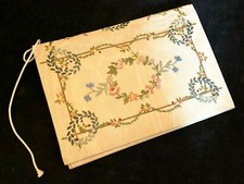 Portefeuille brodé guirlande d'occasion Portefeuille brodé guirlande d'occasion  Toulouse-