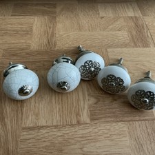 Silver white knobs for sale Silver white knobs for sale  LINCOLN