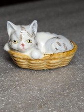Estatueta vintage Brinton Maruri obra-prima porcelana óssea gato malhado gatinho na cesta comprar usado Estatueta vintage Brinton Maruri obra-prima porcelana óssea gato malhado gatinho na cesta comprar usado  Enviando para Brazil