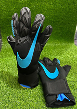Luvas de goleiro Nike Pro GK de látex alemão 4mm na cor azul no tamanho 9/10, usado comprar usado Luvas de goleiro Nike Pro GK de látex alemão 4mm na cor azul no tamanho 9/10, usado comprar usado  Enviando para Brazil