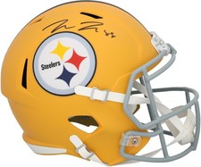 Casco autografato pat usato Casco autografato pat usato  Spedire a Italy