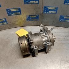 K04677344 compressore chrysler usato  Italia