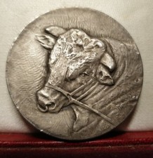 Old swiss 50mm bronze medal splendid medallic art work by Huguenin Cattle bull comprar usado  Enviando para Brazil
